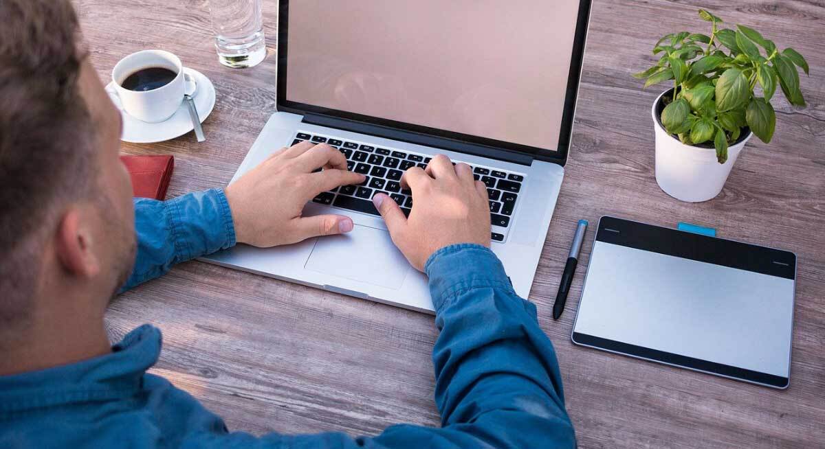 Why Use A Locally Based Managed Website Service for Your Small Business